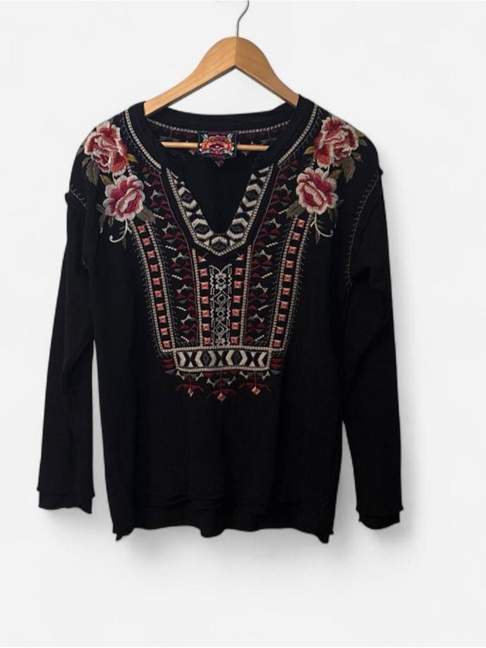 Johnny Was Issoria Embroidered Split Neck Sweatshirt Floral Aztec Boho Western M